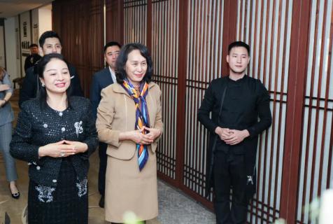 罗湖区人大常委副主任谭会茹一行莅临东升国际调研