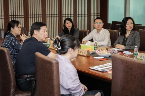 罗湖区委统战部副部长、工商联党组书记叶志伟一行到东升国际调研