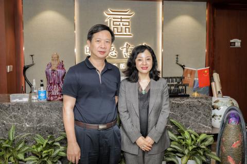 罗湖区委统战部副部长、工商联党组书记叶志伟一行到东升国际调研