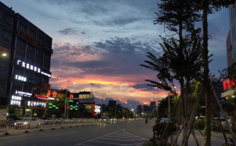 东升国际：小米靠什么跻身国产手机品牌？战略定位很重要！（一）